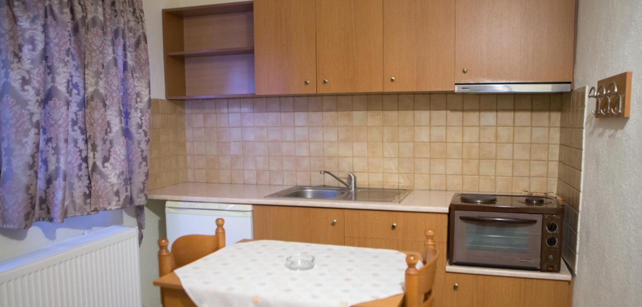 Ferienwohnung Avgi Káto Loutrákion Exterior foto