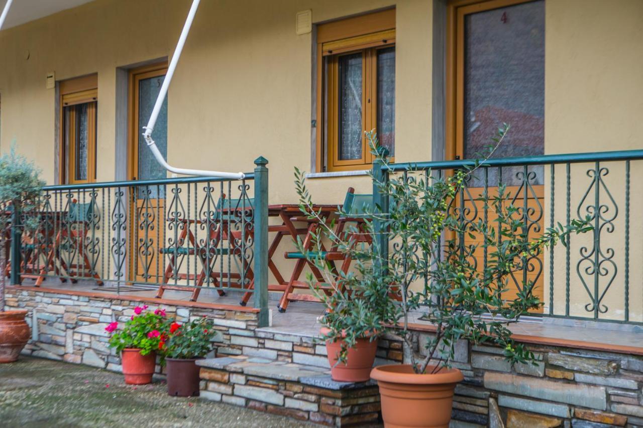 Ferienwohnung Avgi Káto Loutrákion Exterior foto